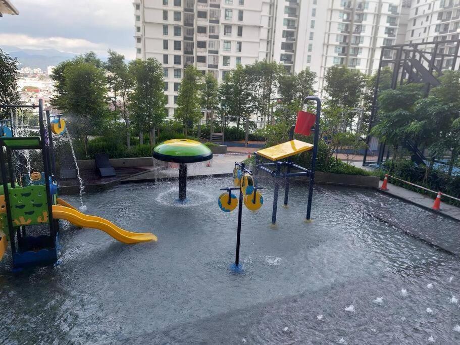 Lovely 3 Near Sunway Velo Pangsapuri